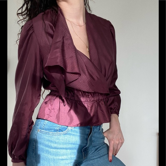 VINTAGE 80’s Halston soft convertible plum sheen day/night sexy blouse Size S-M - Picture 7 of 12